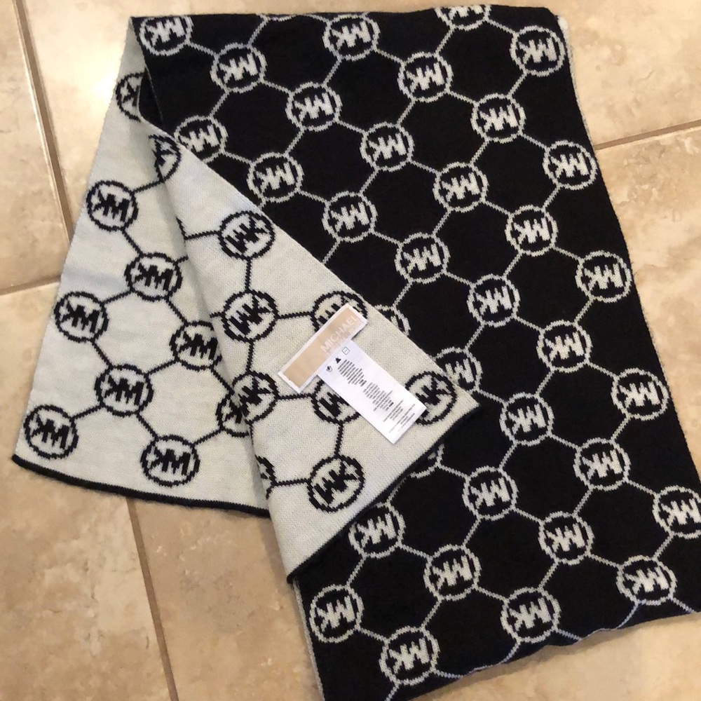 Authentic Michael Kors - image 1